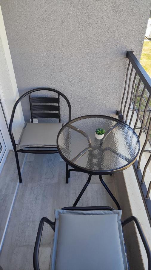Apartmani Stari Aerodrom Podgorica Exterior photo